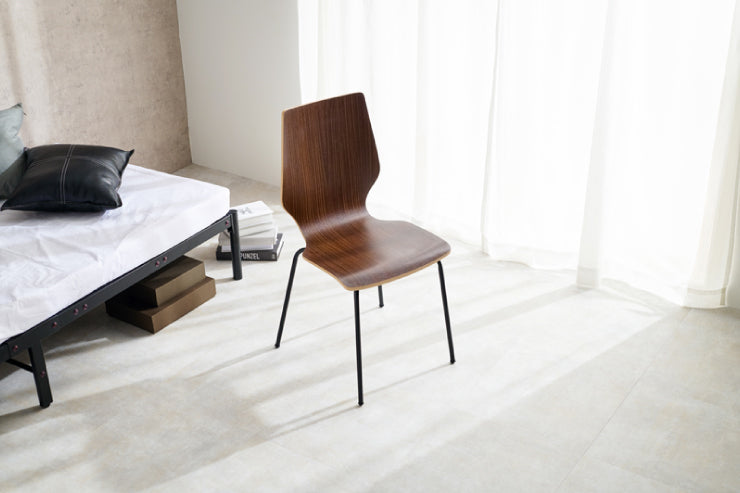Chaise de salle à manger LC-4487 Largeur 48 cm Profondeur 50 cm Hauteur 87,5 cm Hauteur d'assise 45 cm Chaise Tabouret Salle à manger Empilable Canapé Bois Chaise design Chaise de bureau Grain de bois Salon Rétro Scandinave