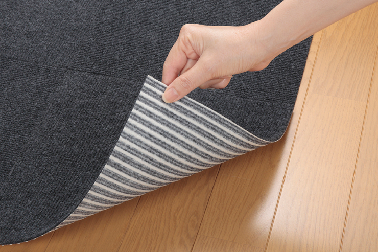 おくだけ吸着 はっ水 吸着マット 30×30cm 8枚入り 1セット 薄さ4mm ペットマット 日本製 国産 カット可 床暖房対応 洗濯OK タイルカーペット ラグ マット 床保護 滑り止めマット