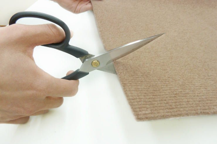 おくだけ吸着 はっ水 ペット用床保護マット 60×600cm 薄さ4mm 吸着マット ペットマット 大判 日本製 国産 カット可 床暖房対応 洗濯OK タイルカーペット ラグ マット 床保護 滑り止めマット