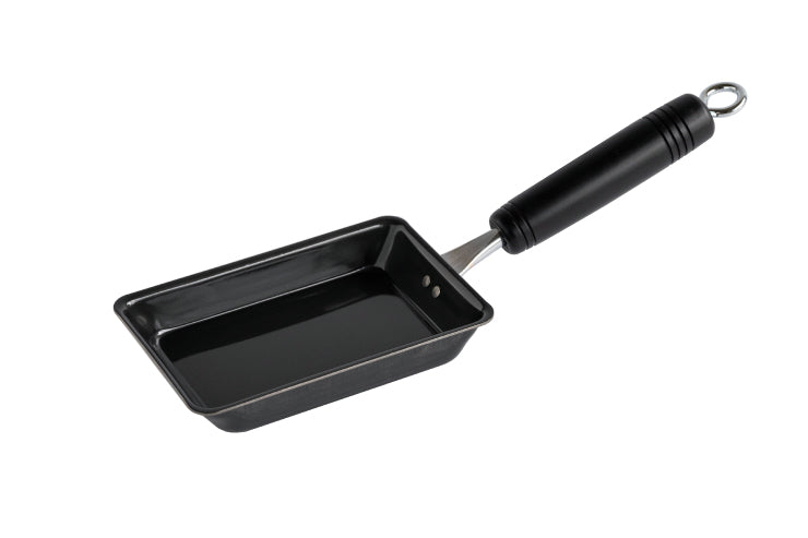 bws SELECTION 卵1個で!鉄の玉子焼き器 コンパクト ビーワース セレクション IH対応 ガス火 幅10.4cm 奥行34cm 高さ7.5cm 日本製 燕三条 国産 鉄 フライパン 玉子焼き 卵焼き 鉄フライパン キッチン スリム 鉄分補給