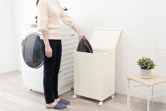 3-tier laundry rack KR-3973 KR-3971 Width 33 (34.5) cm Depth 39 cm Height 124 cm With casters Basket 3 laundry baskets included Washing machine rack Stylish Washing machine rack Washing machine storage Storage Laundry storage Scandinavian interior