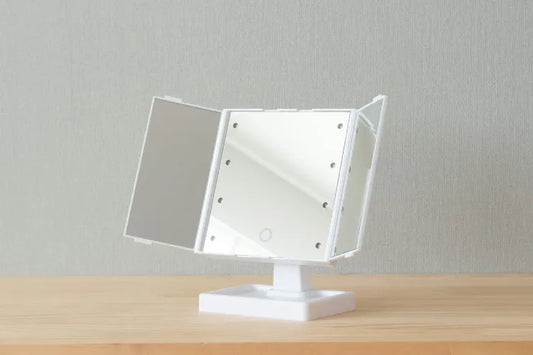 LEDライト付き 三面鏡卓上ミラー YLD-09 幅13.5cm 奥行き8cm 高さ16.5cm